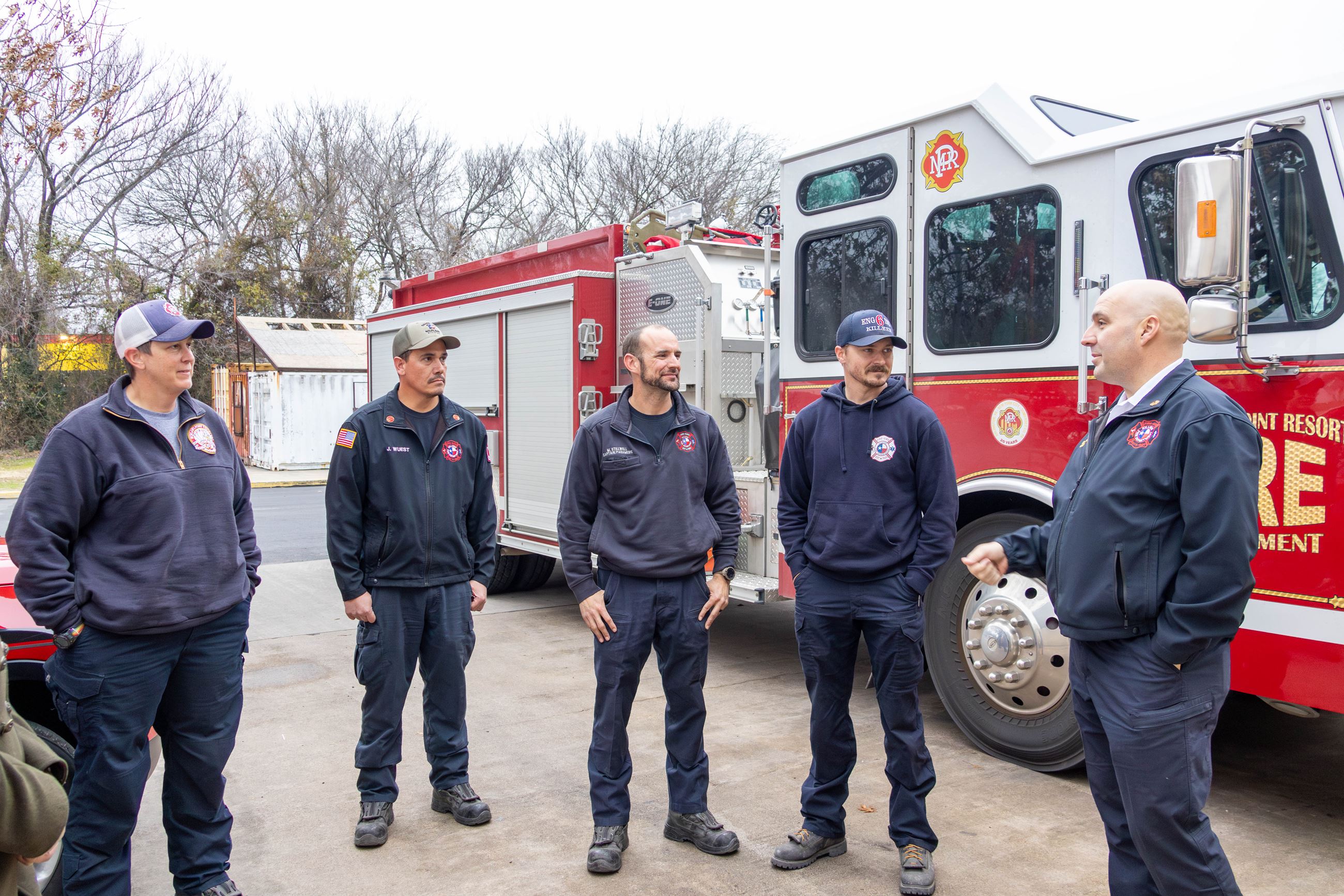 Firefighters Return from California (JPG)